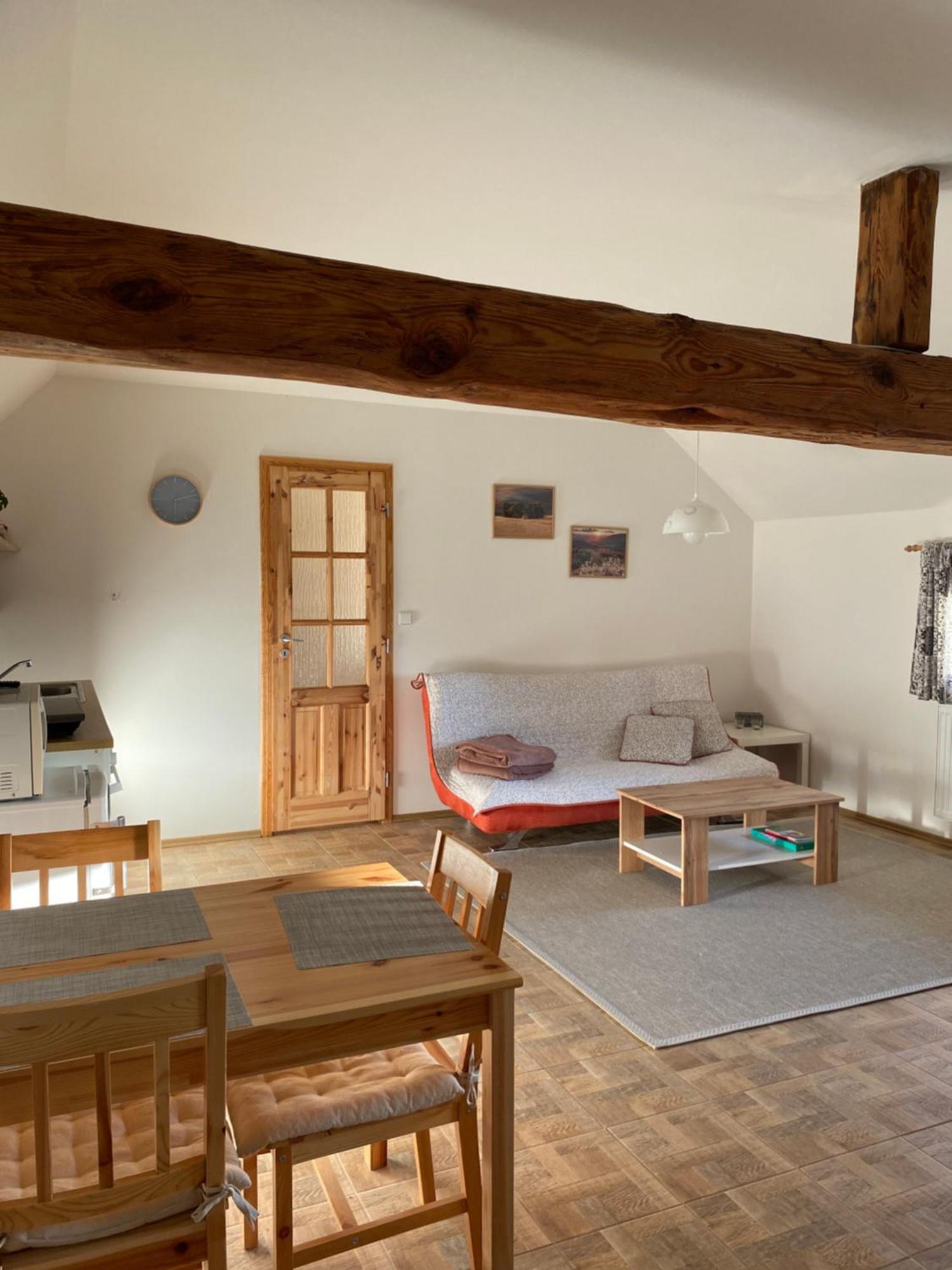 Apartman Na Vrsku Klenovice  Exteriör bild