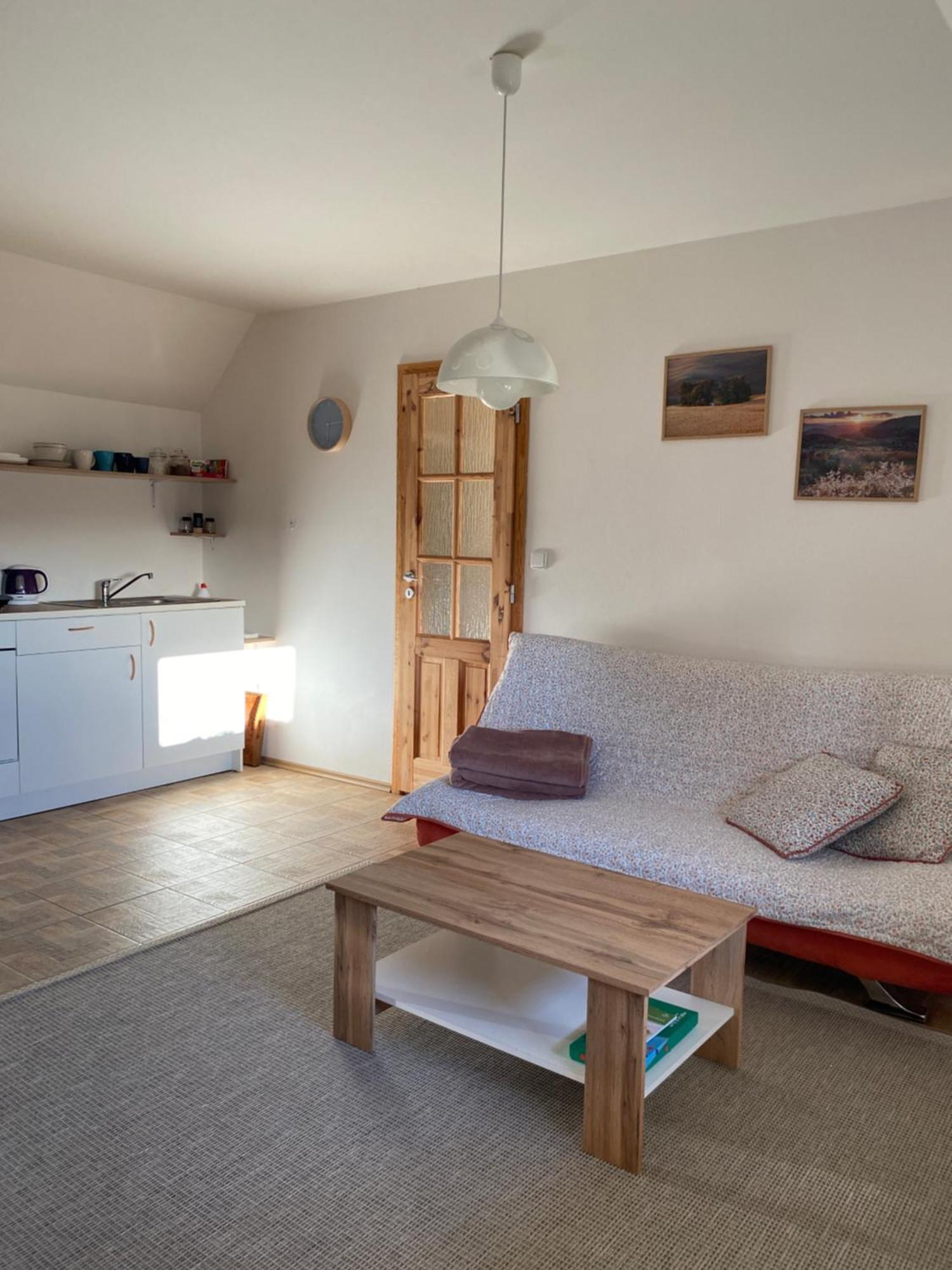 Apartman Na Vrsku Klenovice  Exteriör bild