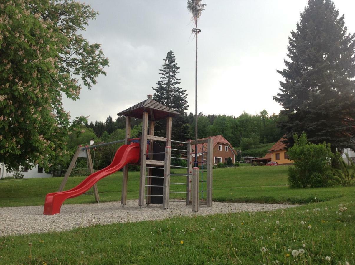 Apartman Na Vrsku Klenovice  Exteriör bild