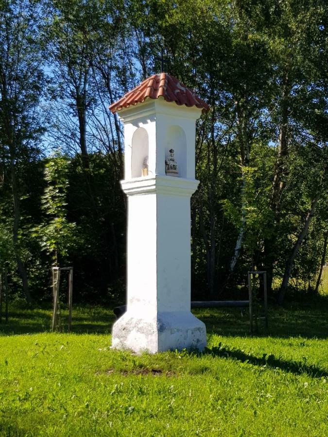Apartman Na Vrsku Klenovice  Exteriör bild